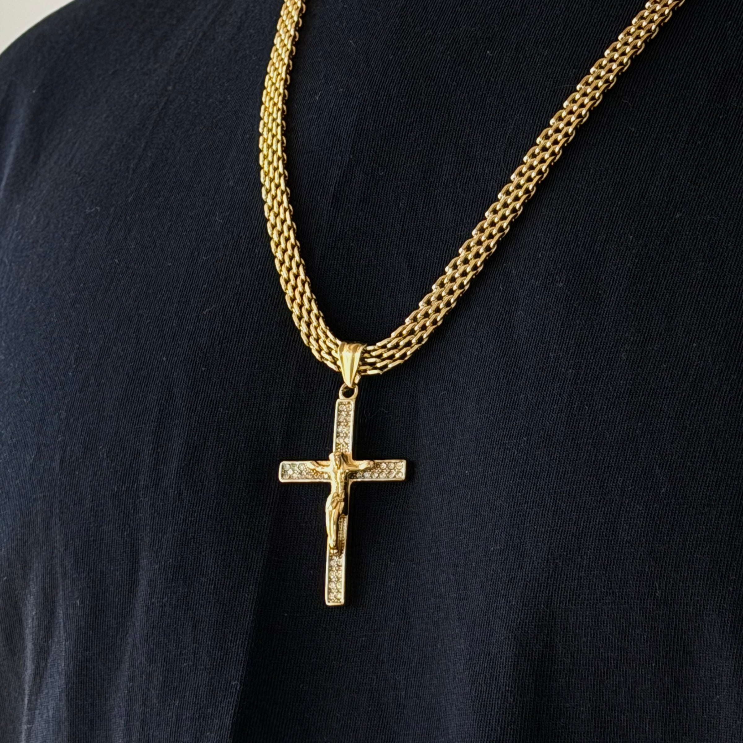 CHAÎNE MAILLE ROYALE 6 MM + PENDENTIF CROIX CRISTO | ZIRCONS