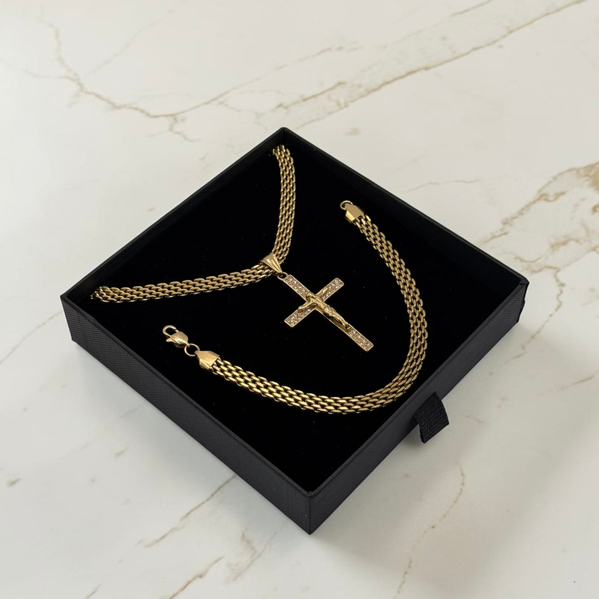 ENSEMBLE MAILLE ROYALE 6 MM + PENDENTIF CROIX CRISTO | ZIRCONS