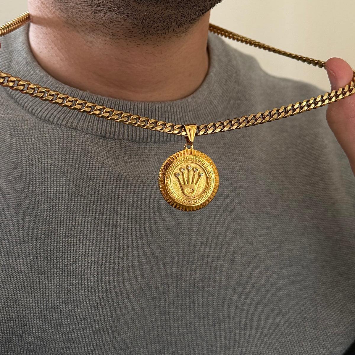 CHAÎNE CUBAINE 6 MM + PENDENTIF COURONNE
