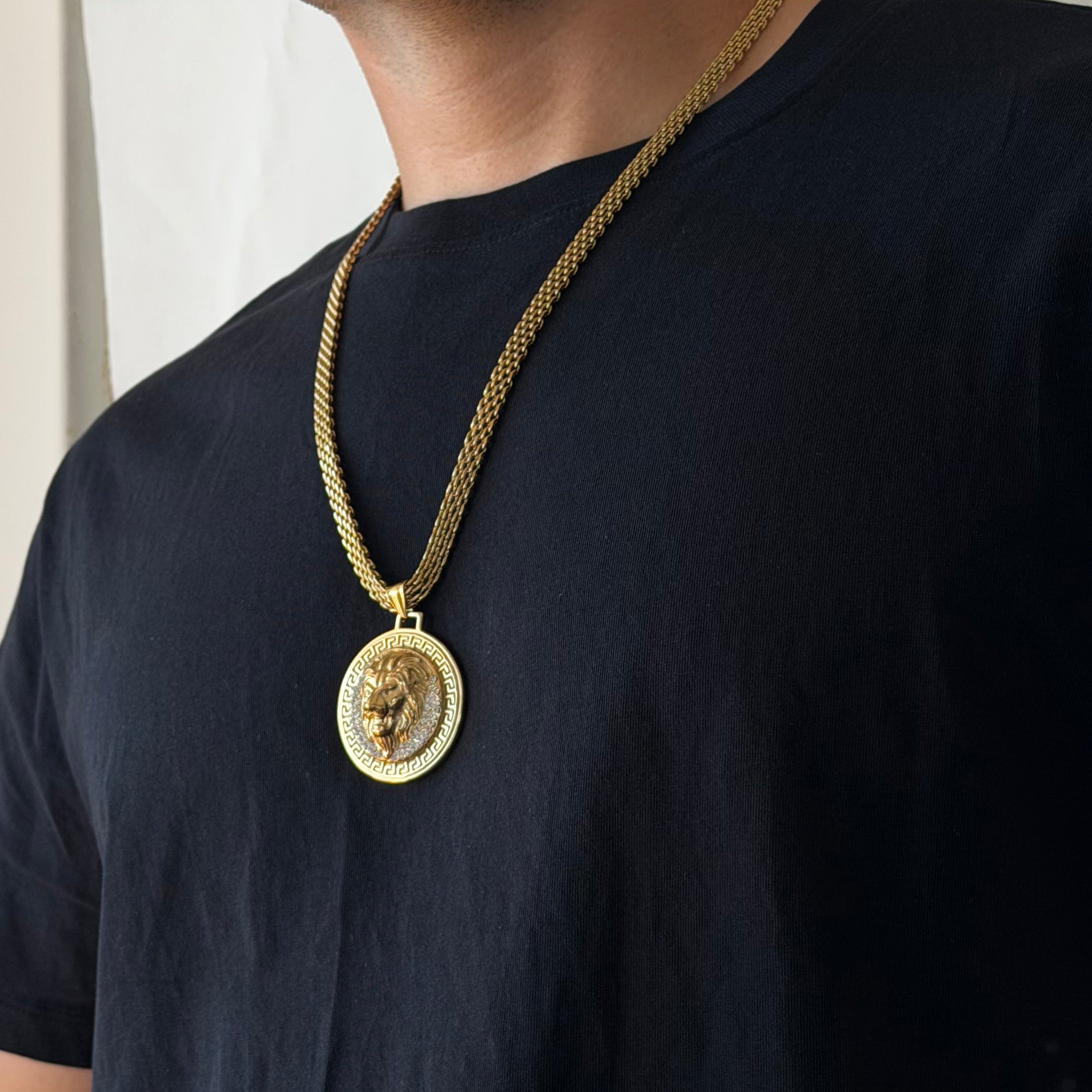 CHAÎNE MAILLE ROYALE 6 MM + PENDENTIF LION | ZIRCONS