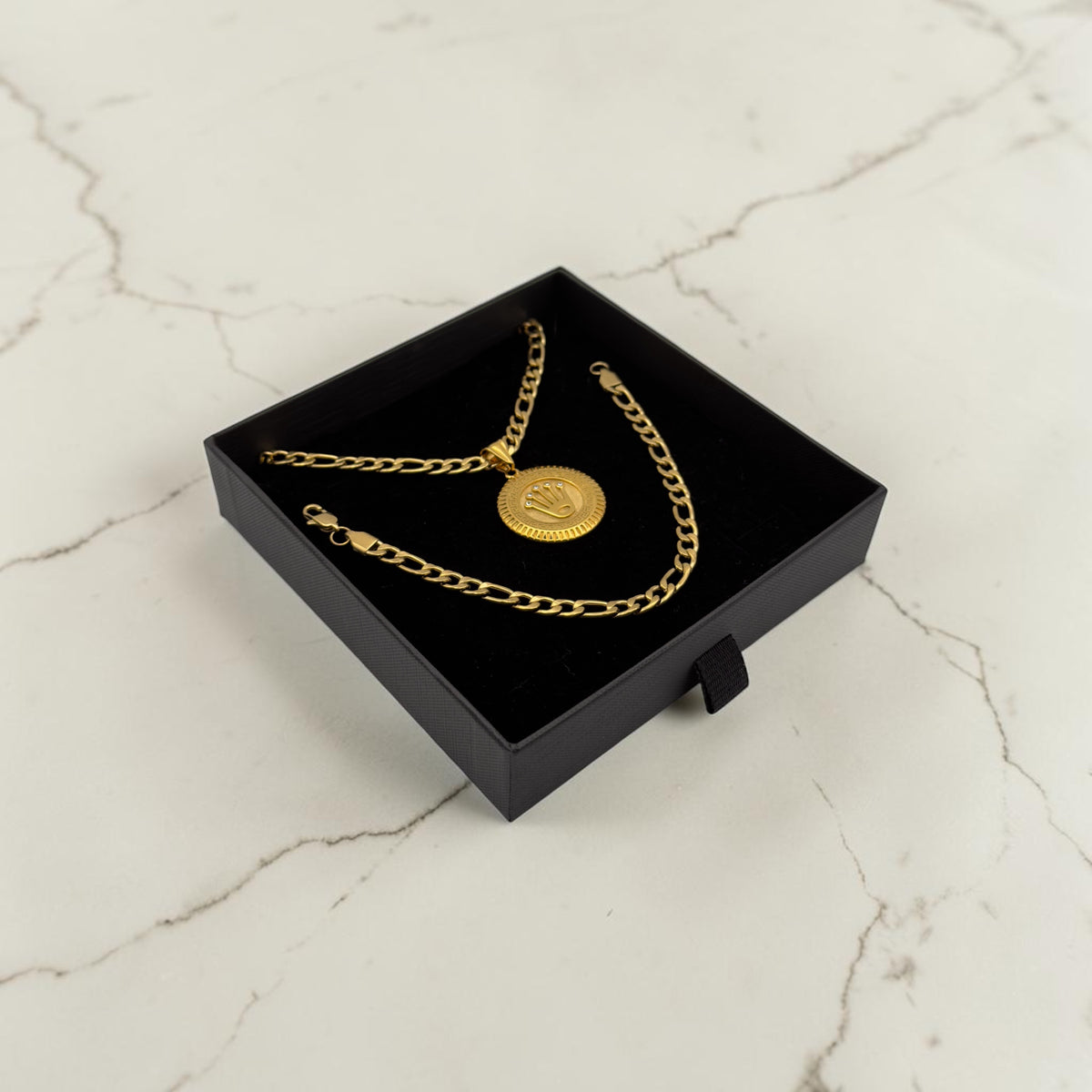 ENSEMBLE FIGARO + PENDENTIF COURONNE