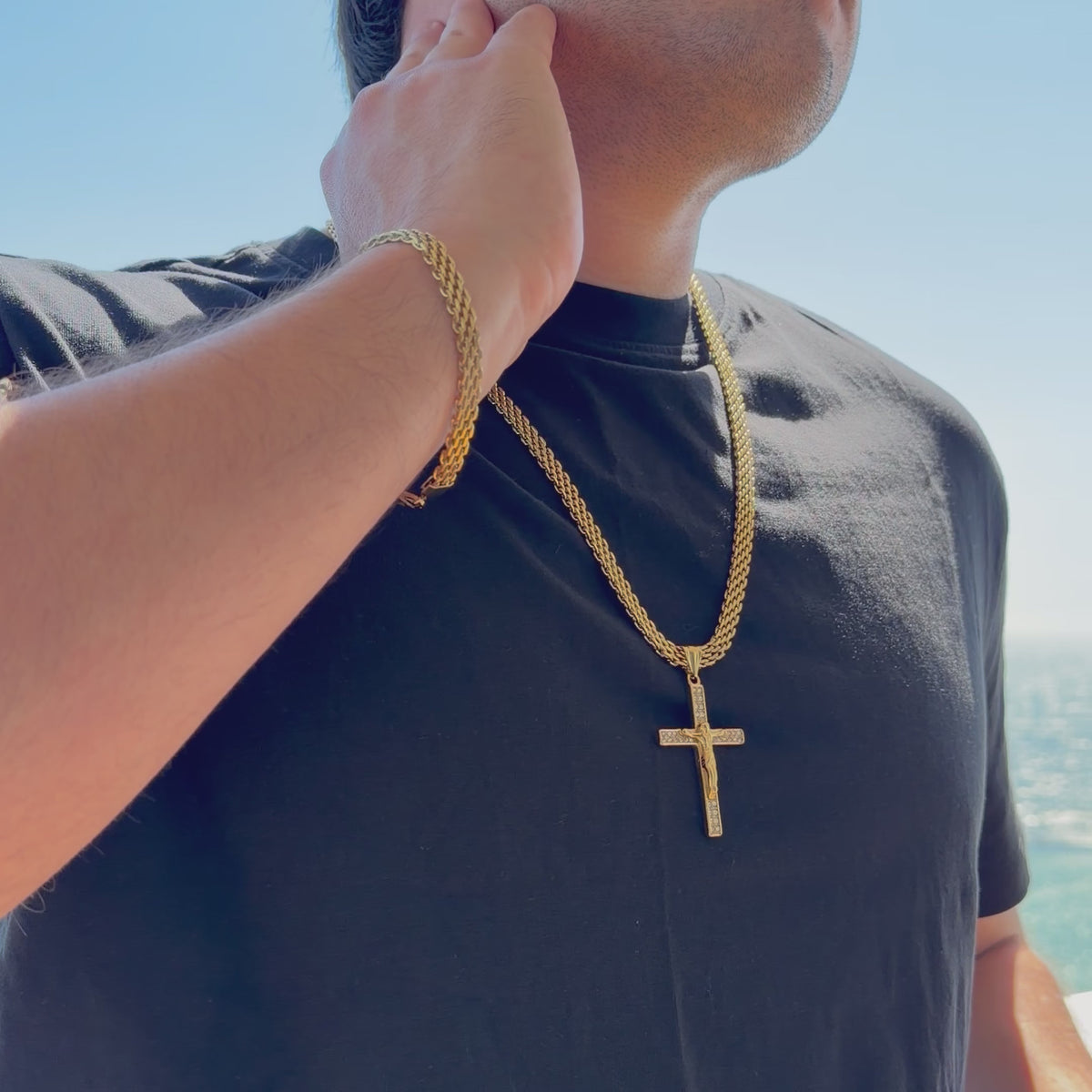 ENSEMBLE MAILLE ROYALE 6 MM + PENDENTIF CROIX CRISTO | ZIRCONS